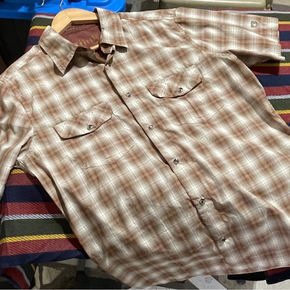 Men’s Medium Kuhl button down shirt - Picture 3 of 4